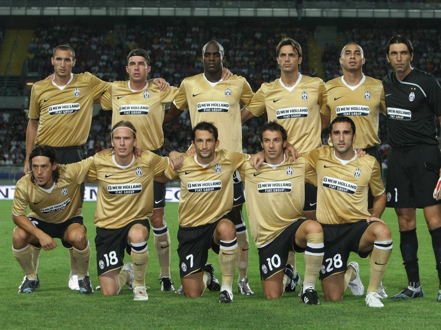 Gold-Juventus-Kit