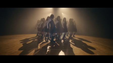 [1080p] MV Keyakizaka46 - Eccentric [suki48.web.id].mp4_000258258
